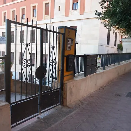 In Centro أغريجنتو